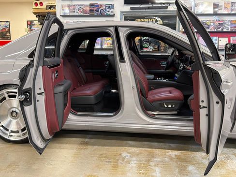 Used 2021 Rolls-Royce Ghost AWD/4WD image 42