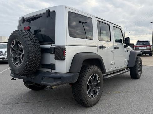 Used 2012 Jeep Wrangler Unlimited Rubicon w/ Connectivity Group AWD/4WD image 7
