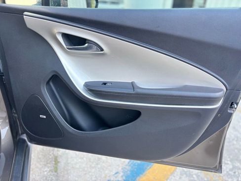 Used 2015 Chevrolet Volt Premium w/ Premium Trim Package image 11