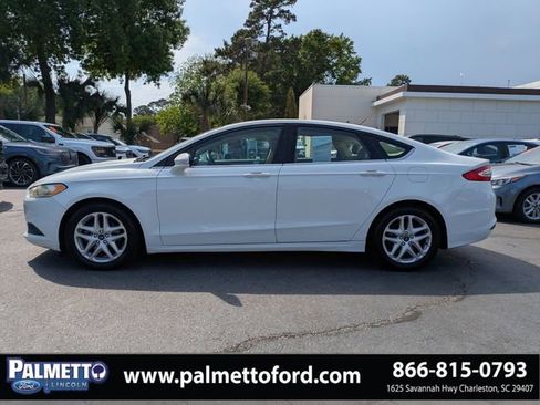 Used 2016 Ford Fusion SE FWD image 7