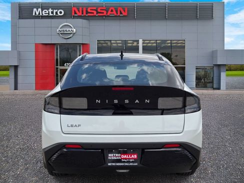 New 2026 Nissan Leaf Platinum+ FWD image 5