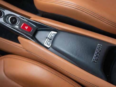 Used 2020 Ferrari F8 Tributo image 49