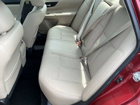 Used 2016 Nissan Altima 2.5 SL w/ 2.5 Technology w/LED Package FWD image 13