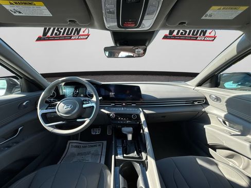 New 2025 Hyundai Elantra SEL FWD image 20