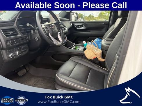 Used 2023 GMC Yukon XL SLT w/ SLT Premium Package AWD/4WD image 10