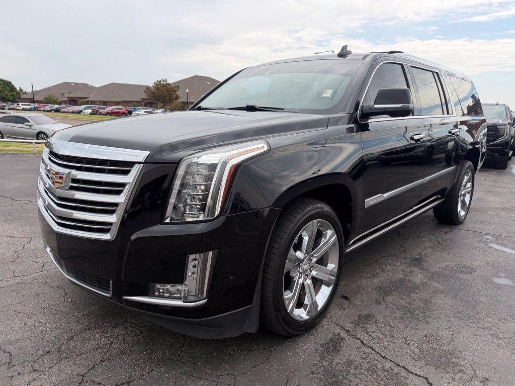 Used 2018 Cadillac Escalade ESV Platinum AWD/4WD image 10