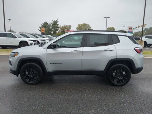New 2026 Jeep Compass Latitude image 7