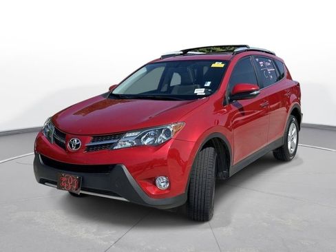 Used 2014 Toyota RAV4 XLE FWD image 2