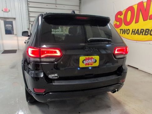 Used 2019 Jeep Grand Cherokee Altitude image 34