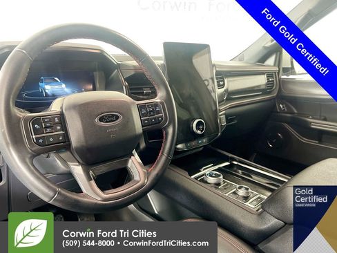 Used 2024 Ford Expedition Max Limited image 3