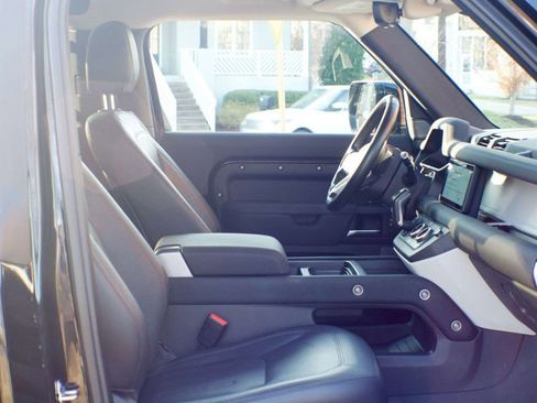 Used 2021 Land Rover Defender 90 S image 39