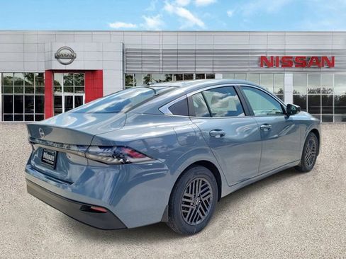 New 2026 Nissan Sentra SV w/ SV Convenience Package FWD image 2