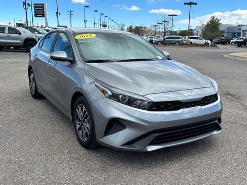 Used 2024 Kia Forte Sedan FWD image 8