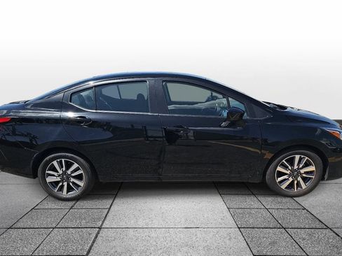 Used 2023 Nissan Versa SV FWD image 4