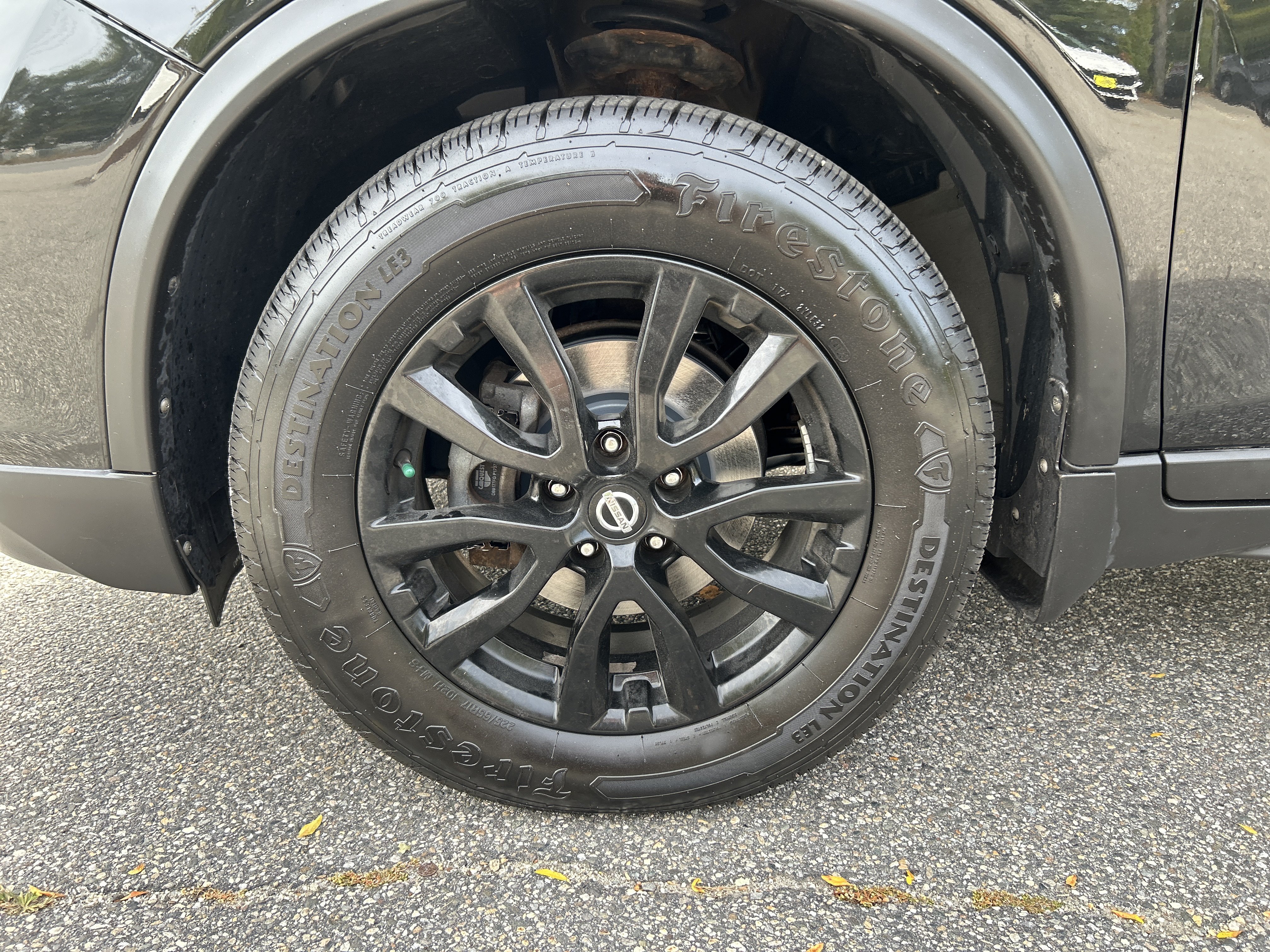 Used 2017 Nissan Rogue SV w/ Midnight Edition AWD/4WD image 12