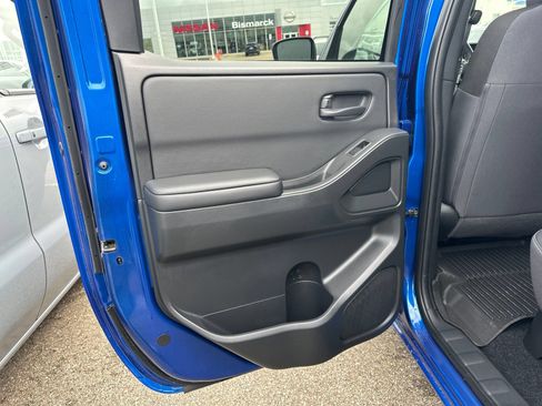 Used 2026 Nissan Frontier SV w/ All-Weather Content Package AWD/4WD image 27