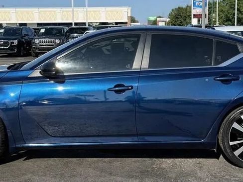 Used 2022 Nissan Altima 2.0 SR FWD image 7
