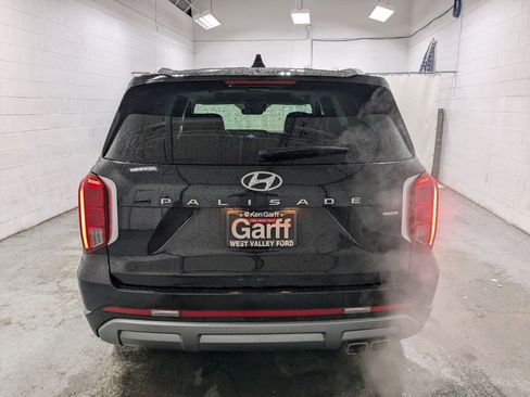Used 2025 Hyundai Palisade Limited AWD/4WD image 5