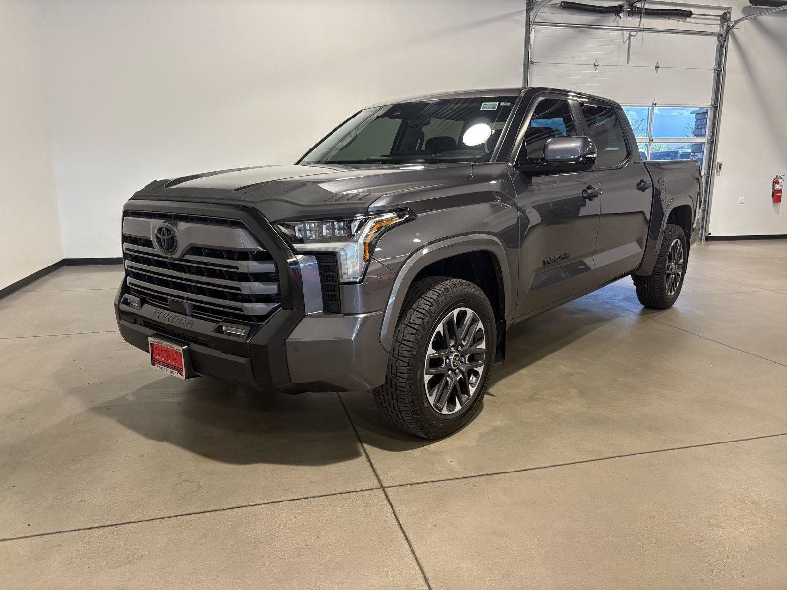 Used 2024 Toyota Tundra Limited AWD/4WD image 7
