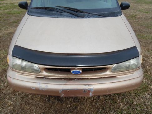 Used 1995 Ford Windstar LX image 15