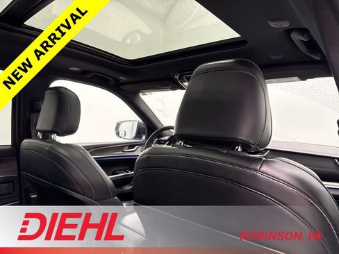 Used 2023 Jeep Grand Cherokee L Overland image 16