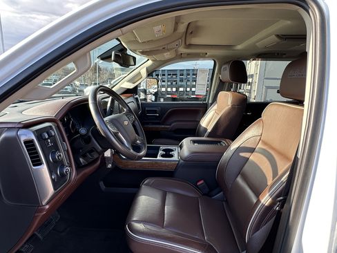 Used 2016 Chevrolet Silverado 3500 High Country w/ Duramax Plus Package image 17