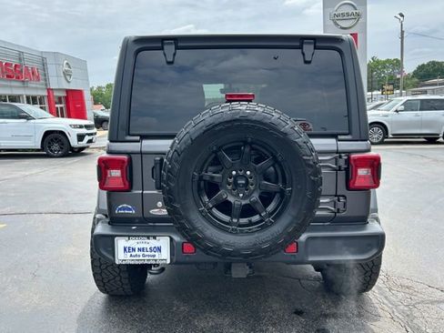 Used 2020 Jeep Wrangler Unlimited Sahara AWD/4WD image 8