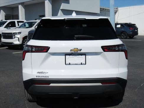 New 2026 Chevrolet Equinox LT image 6