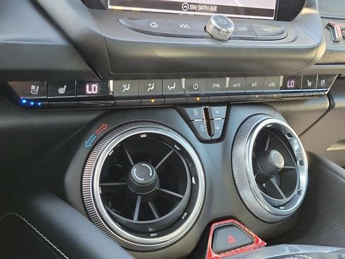 Used 2016 Chevrolet Camaro LT RWD image 31