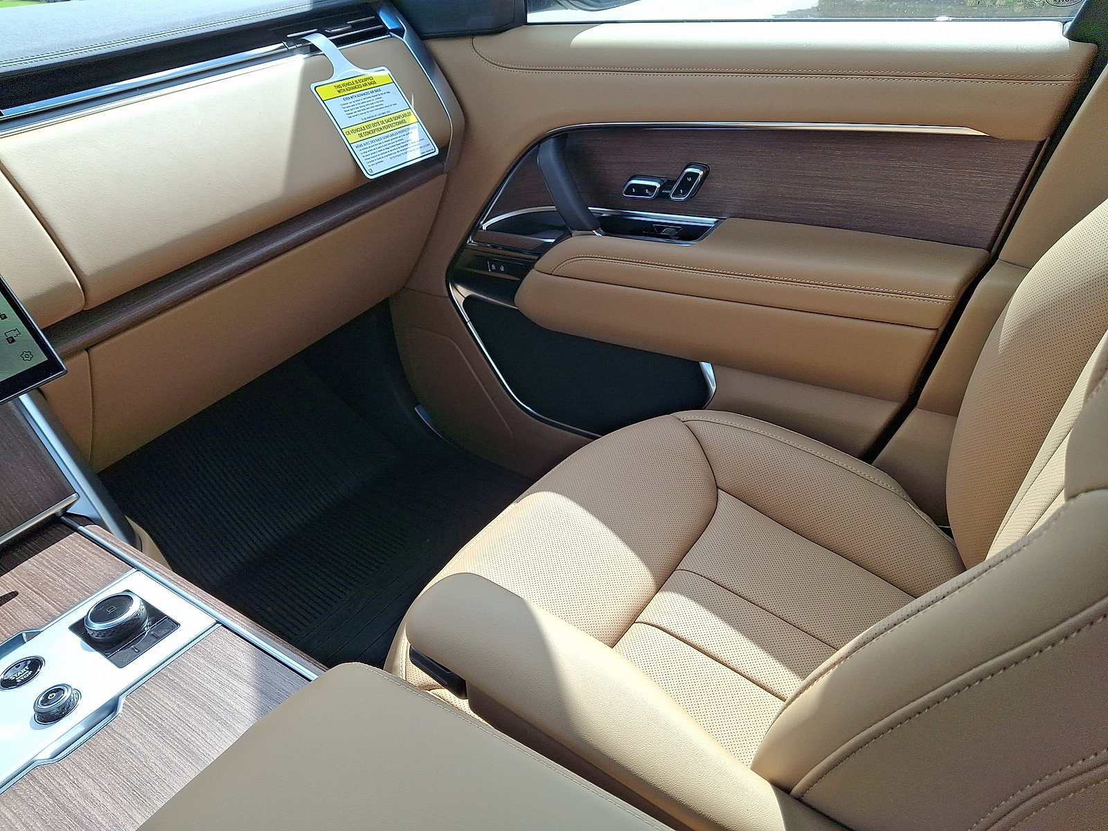 New 2027 Land Rover Range Rover SE AWD/4WD image 4