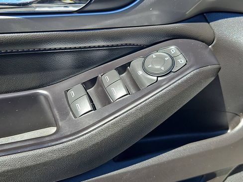 Used 2018 Chevrolet Traverse LS AWD/4WD image 11