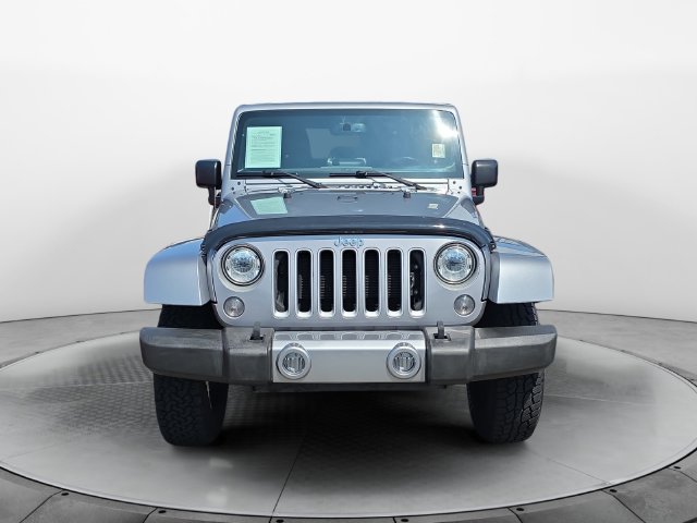 Used 2017 Jeep Wrangler Sahara w/ Connectivity Group AWD/4WD image 8