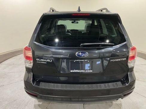 Used 2018 Subaru Forester 2.5i Premium w/ All-Weather Package image 10