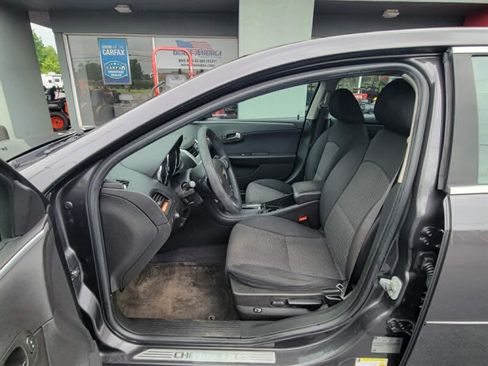 Used 2010 Chevrolet Malibu LT w/ Power Convenience Package FWD image 8