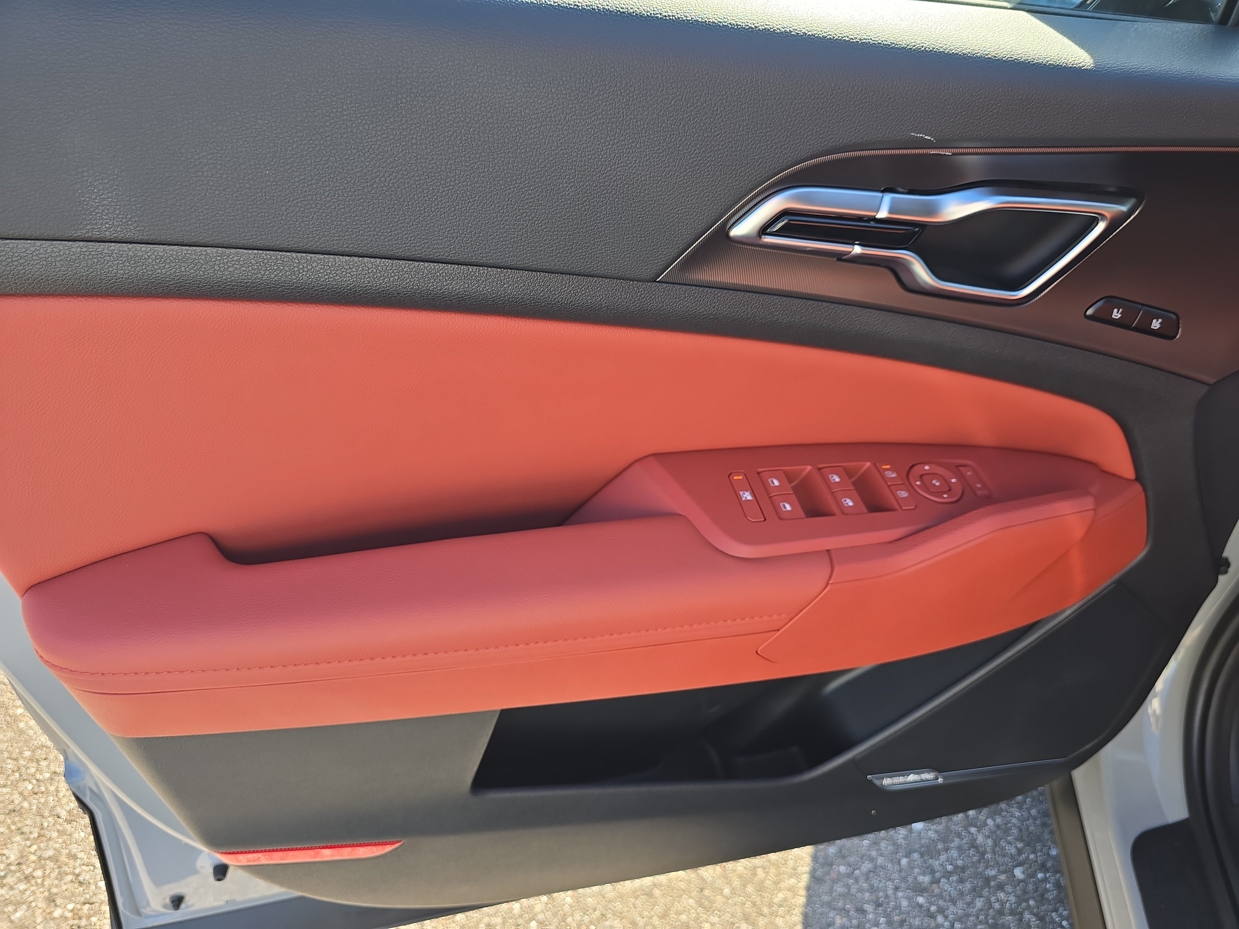 New 2027 Kia Sportage SX FWD image 18