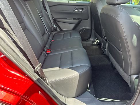 Used 2024 Nissan Rogue SL w/ SL Premium Package FWD image 15