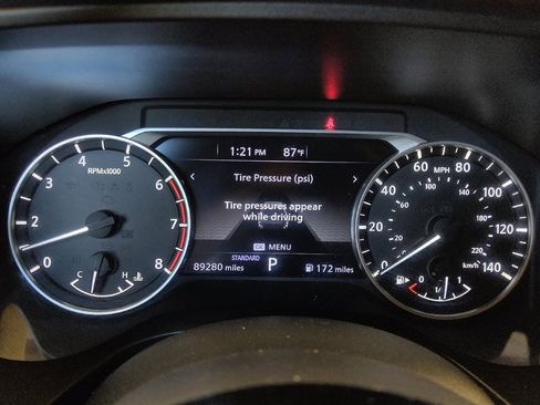 Used 2021 Nissan Rogue SV FWD image 23