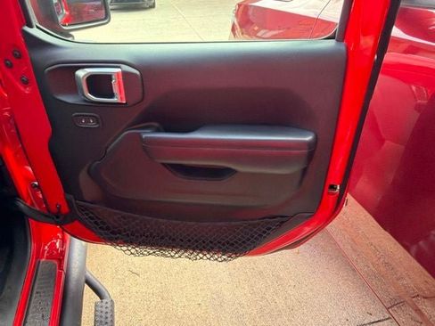 Used 2018 Jeep Wrangler Unlimited Sport S AWD/4WD image 26