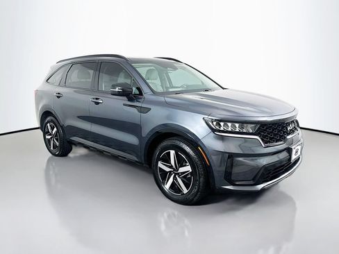Used 2023 Kia Sorento S w/ Panoramic Sunroof Package FWD image 3
