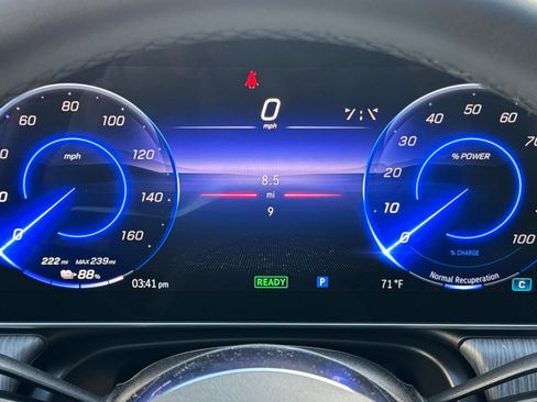 New 2026 Mercedes-Benz EQE 320 4MATIC Sedan image 18