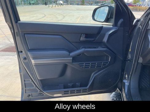 Used 2025 Toyota 4Runner SR5 image 15