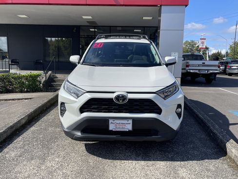 Certified 2021 Toyota RAV4 XLE Premium AWD/4WD image 2
