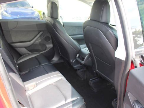 Used 2022 Tesla Model Y Long Range AWD/4WD image 11