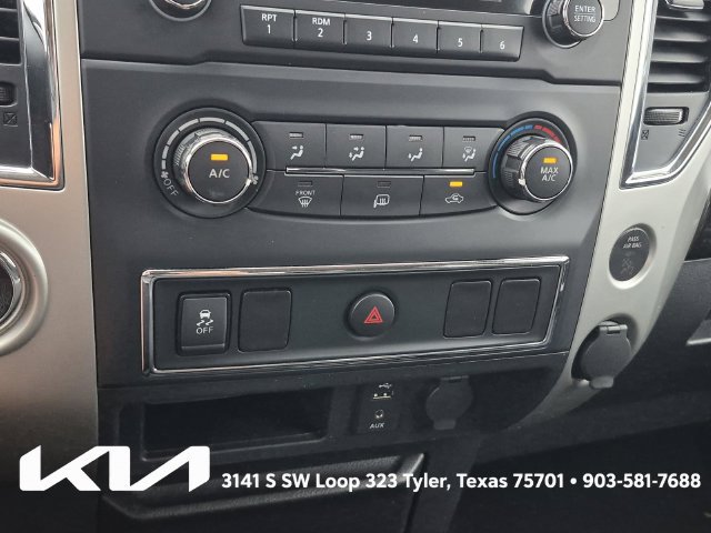 Used 2017 Nissan Titan SV RWD image 32