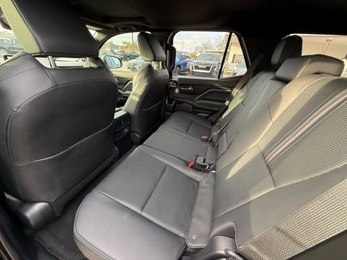 Used 2025 Toyota 4Runner 4WD image 14