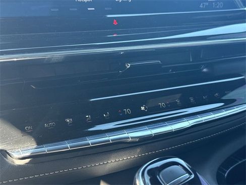 Used 2024 Cadillac Escalade Sport w/ LPO, ONYX Package image 18