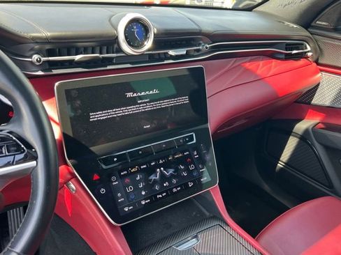 Used 2023 Maserati Grecale Modena AWD/4WD image 19