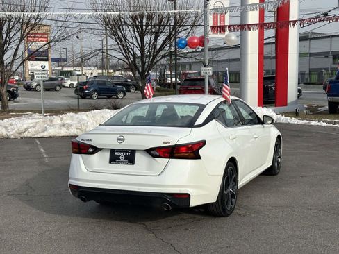 Used 2023 Nissan Altima 2.5 SR image 4