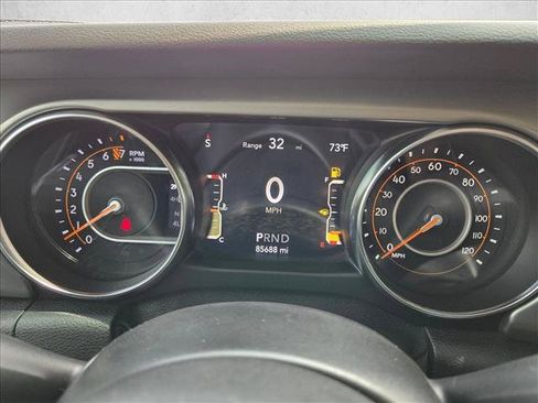 Used 2021 Jeep Gladiator Sport AWD/4WD image 11