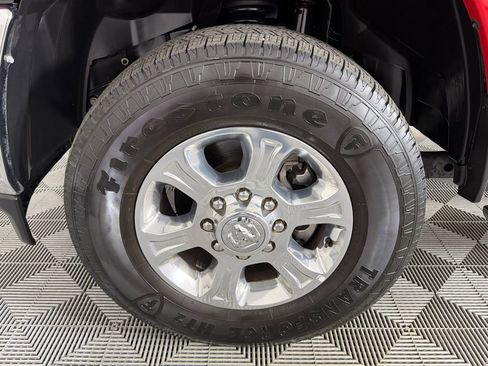 Used 2024 RAM 2500 Big Horn w/ Bed Utility Group image 12